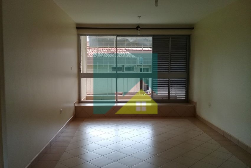 EC1C6499-8723-431A-BAC0-880FFAB5A867