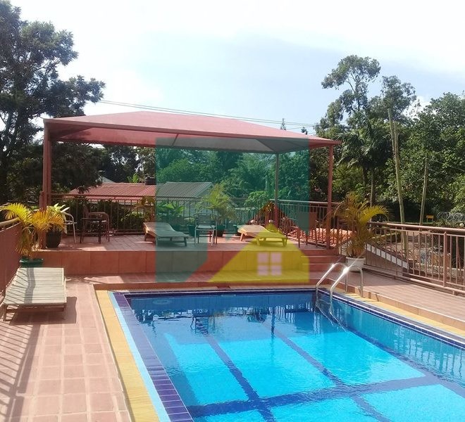 Located in a serene and secure area, this spacious apartment offers a large lounge with balcony, dining area adjacent an open plan kitchen plus 3 bedrooms & 3 bathrooms. It also has a communal swimming pool on the roof top of the drive in carports.